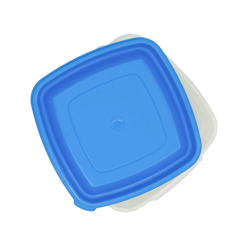 Пластиковый контейнер для еды снятый для рекламы