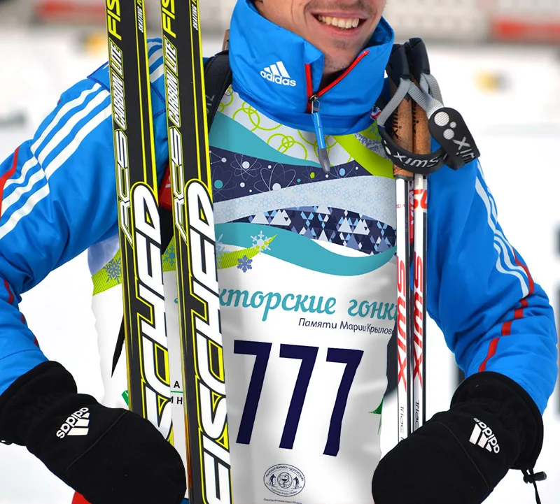 Демонстрация фирменного стиля на спортивной одежде